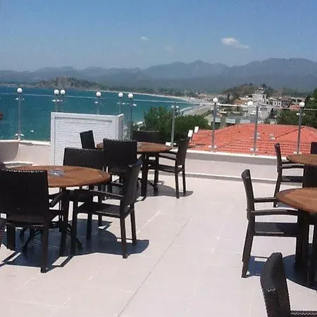 Ξενοδοχείο Miramar 3*