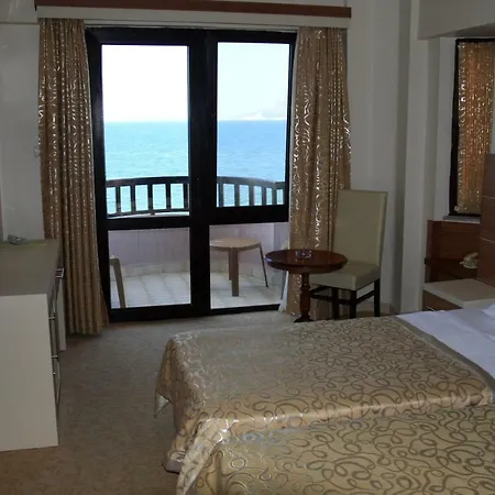 Miramar Hotel 3*